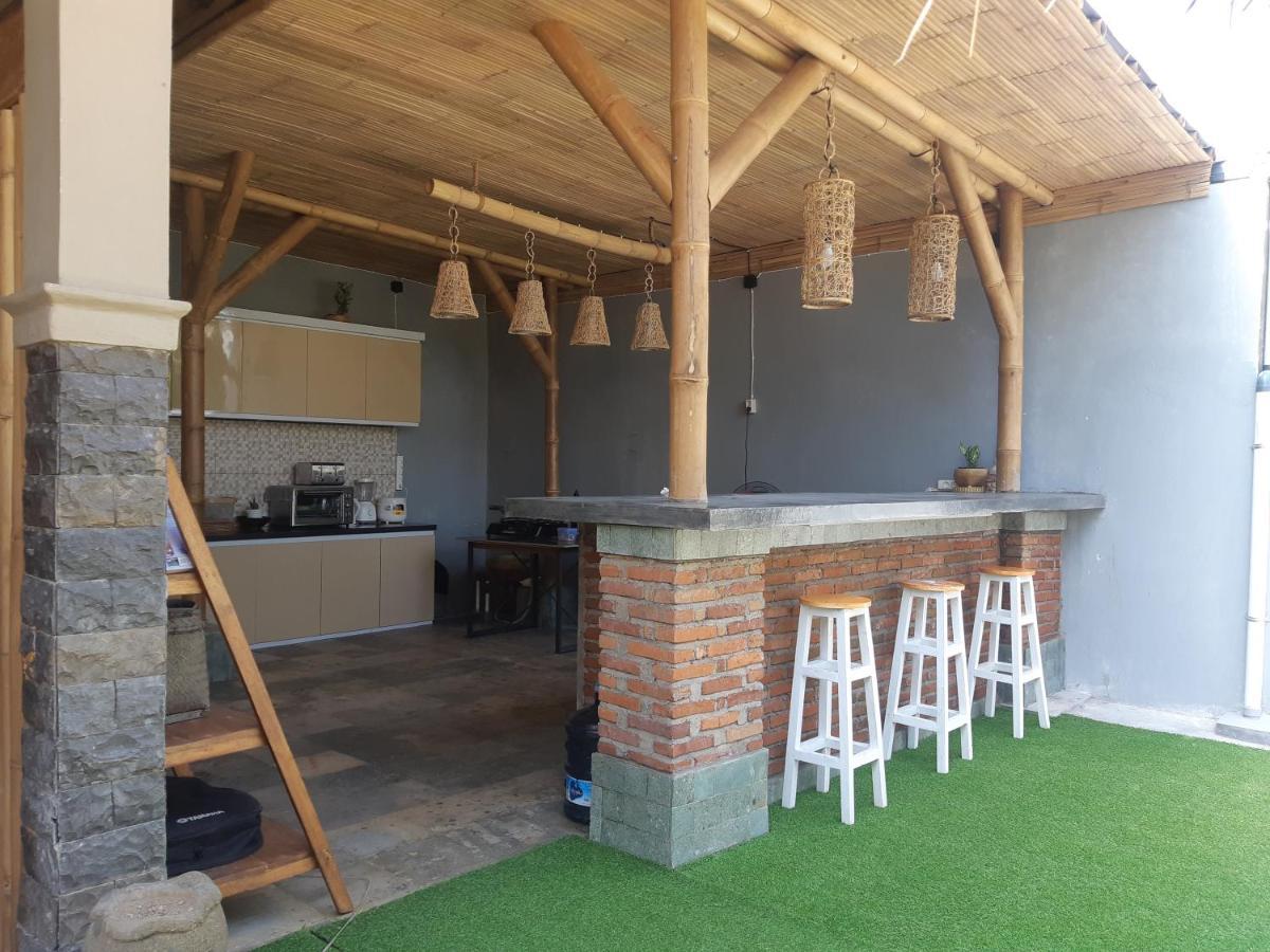 Dhm Surf Villa Kuta  Екстериор снимка