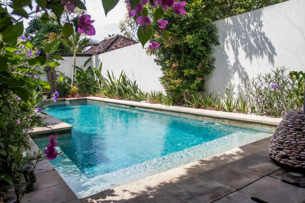 Dhm Surf Villa Kuta  Екстериор снимка